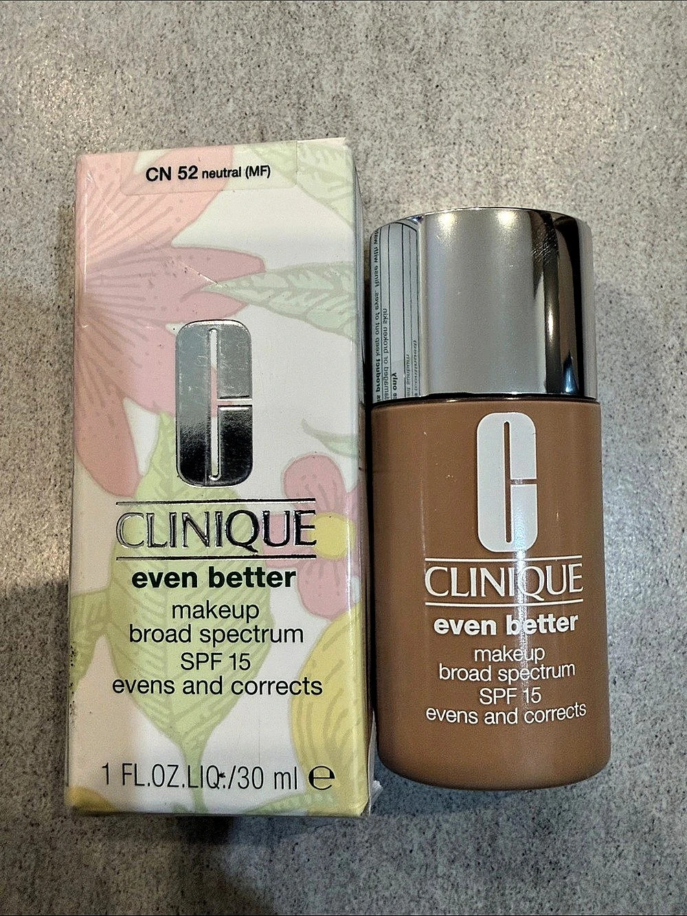 Clinique Even Better Makeup Broad Spectrum SPF 15 CN 52 Neutral (MF) SPF 15 USED
